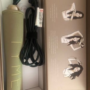 Tyme straightnerCurl